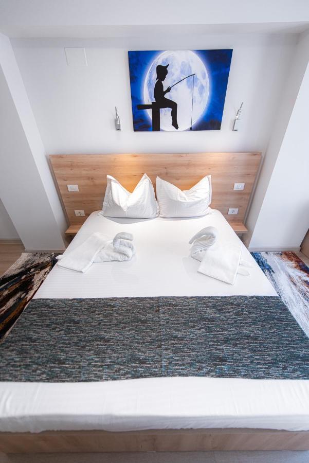 Polu-X Hotel Vama Veche Buitenkant foto